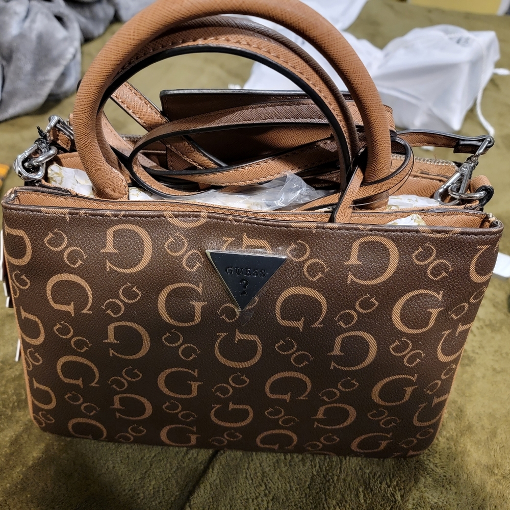 Guess Satchel Crossbody